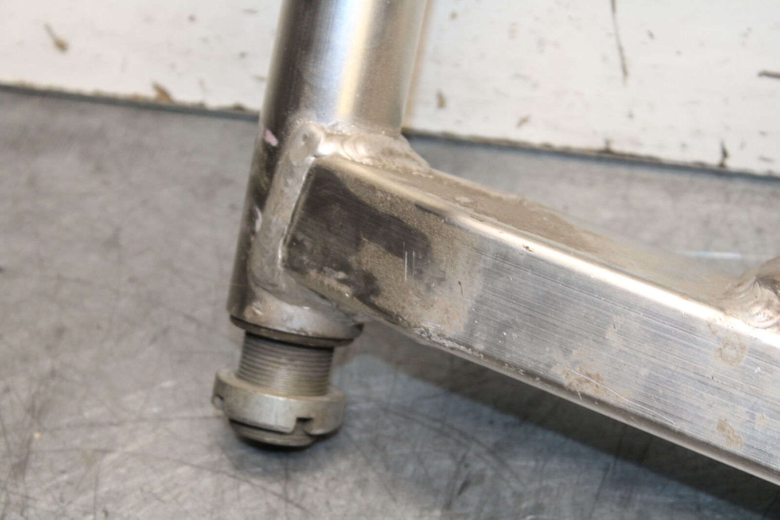 02-03 SUZUKI VSTROM 1000 REAR SWINGARM BACK SUSPENSION SWING ARM BB69