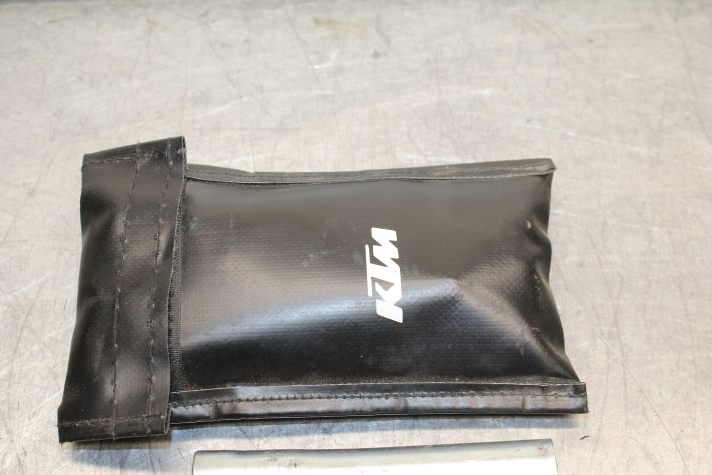 17-24 KTM 390 DUKE STOCK TOOLS OEM TOOL BAG KIT SET BB734