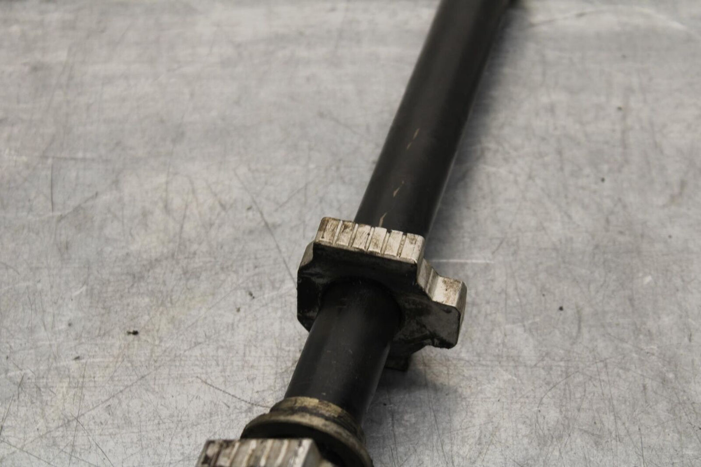 07-11 KTM 990 SUPER DUKE REAR AXLE BACK WHEEL RIM PIVOT BOLT AXEL BB578