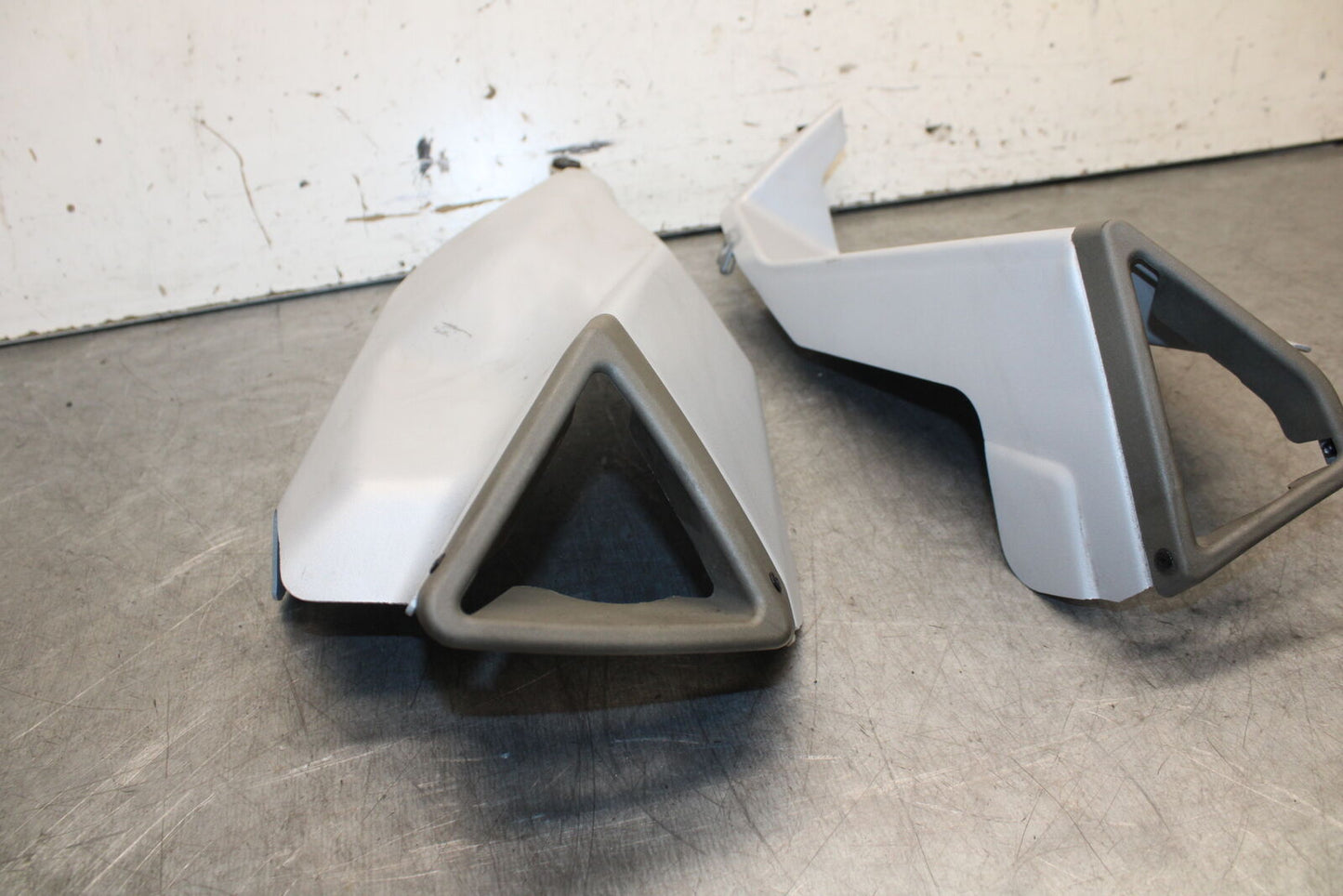 20-23 APRILIA RS660 LEFT RIGHT EXHAUST PIPE COVERS HEAT SHIELDS GUARDS BB667