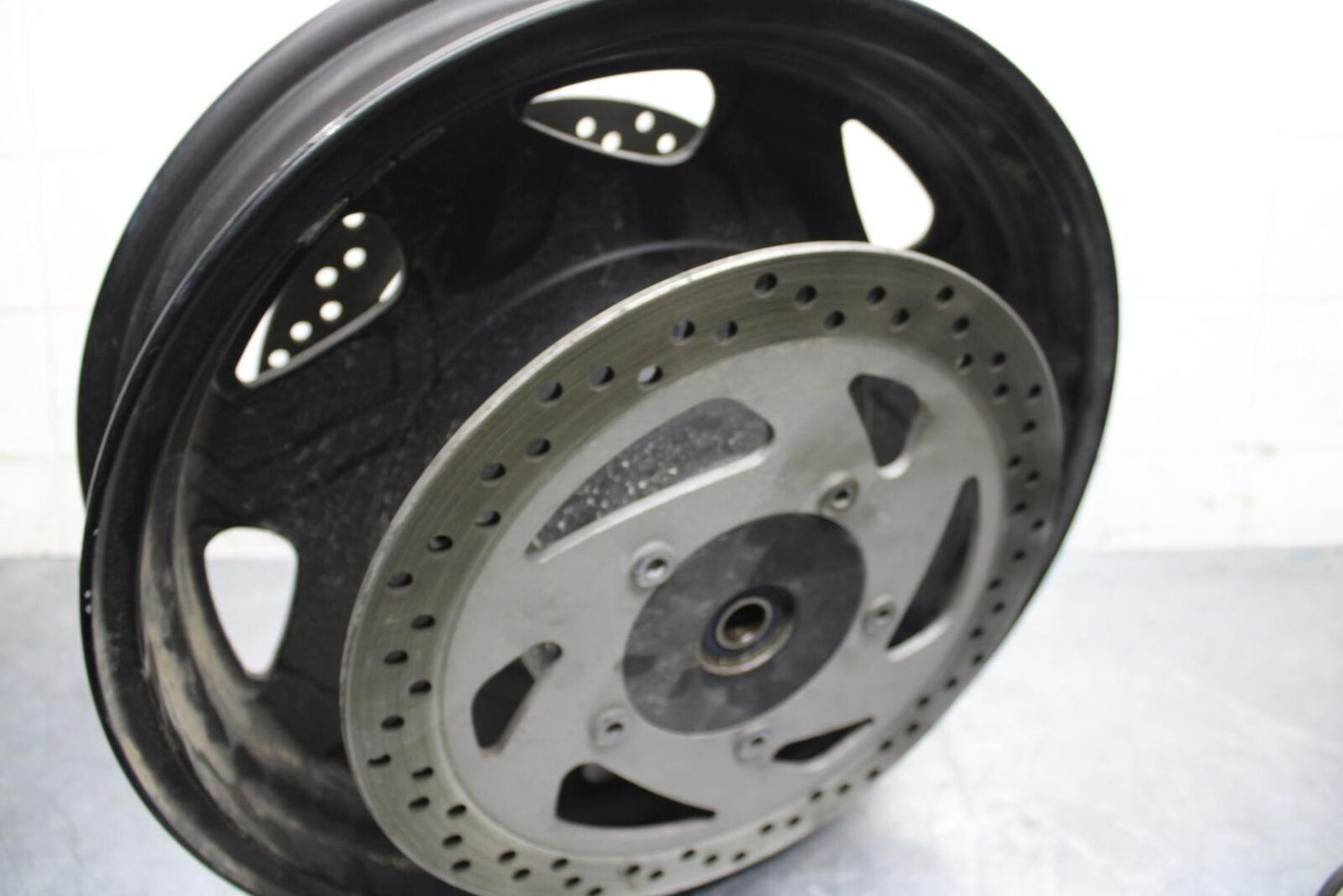 2004 Suzuki Intruder 1500 VL1500 FRONT LEFT RIGHT BRAKE ROTORS AND WHEEL BB573