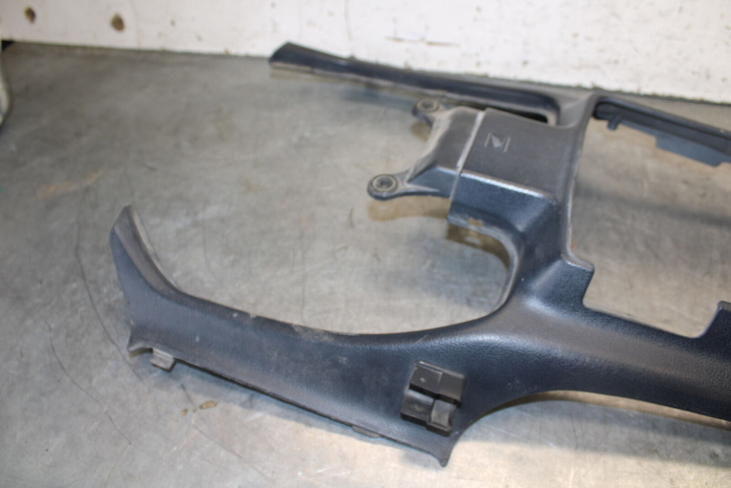 93-00 HONDA GOLDWING 1500 GL1500SE GAS TANK CAP COVER TRIM PANEL COWL BB700