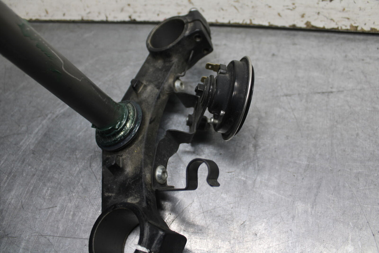 24 KAWASAKI NINJA 500 ABS FORKS LOWER TRIPLE TREE CLAMP BB744