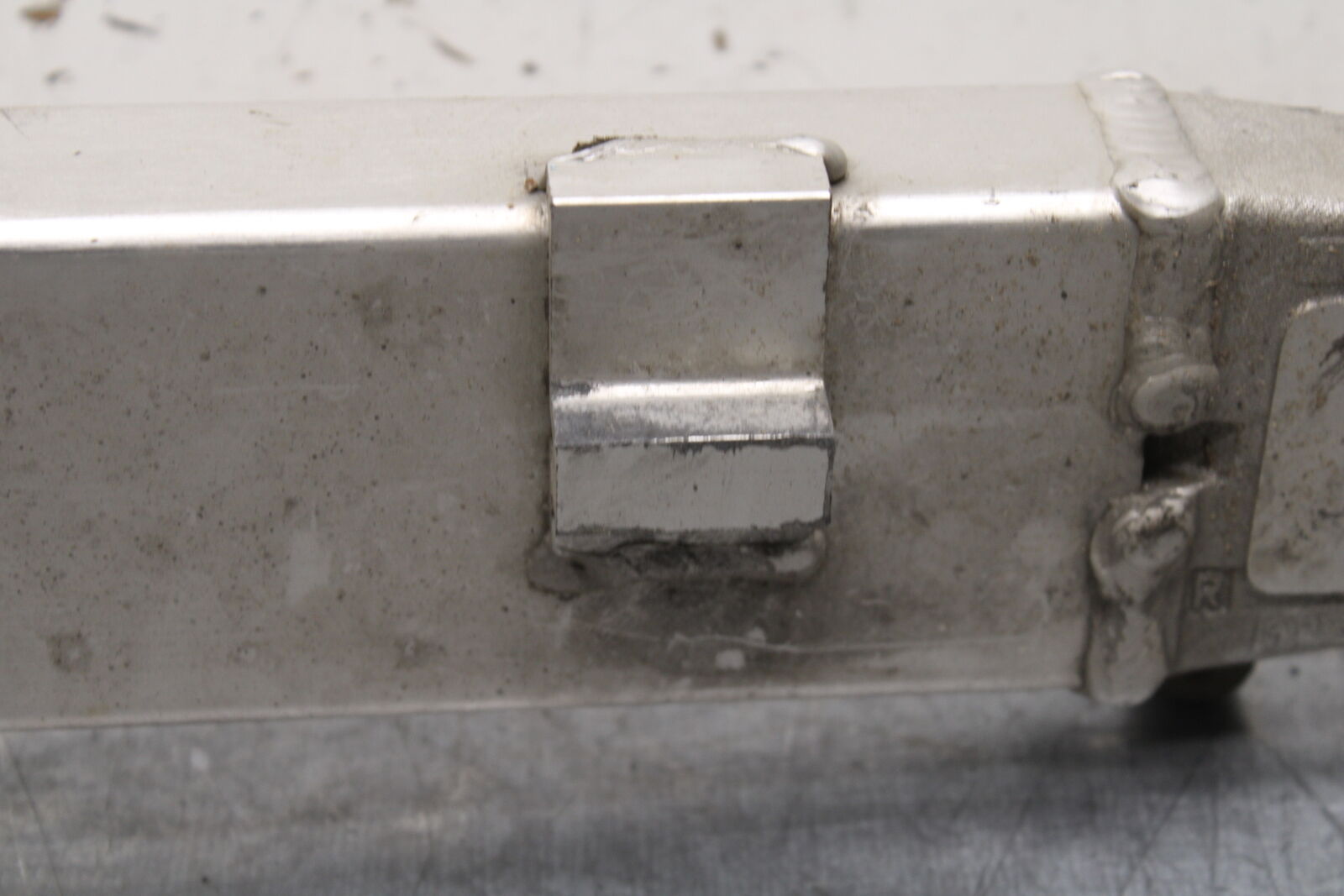 02-03 SUZUKI VSTROM 1000 REAR SWINGARM BACK SUSPENSION SWING ARM BB69