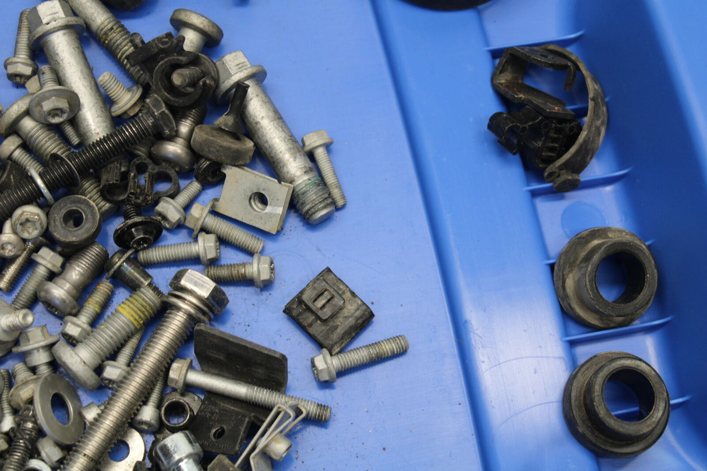 21-24 KTM 890 ADVENTURE R MOUNTING BOLTS HARDWARE MOTOR SCREWS BB723