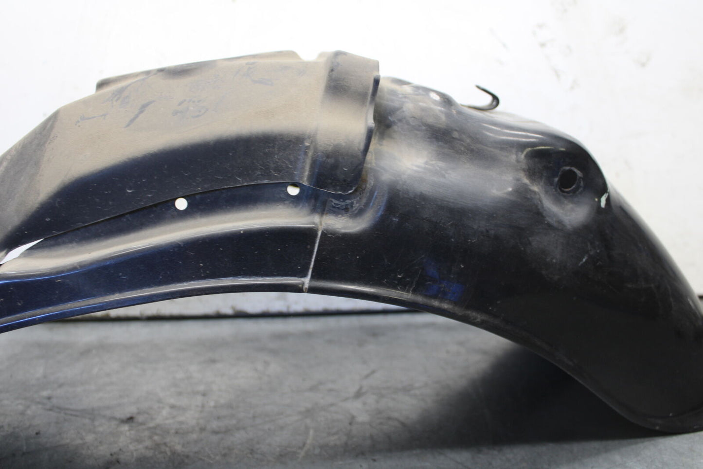 85-86 SUZUKI MADURA 1200 REAR BACK WHEEL FENDER MUD GUARD BB691