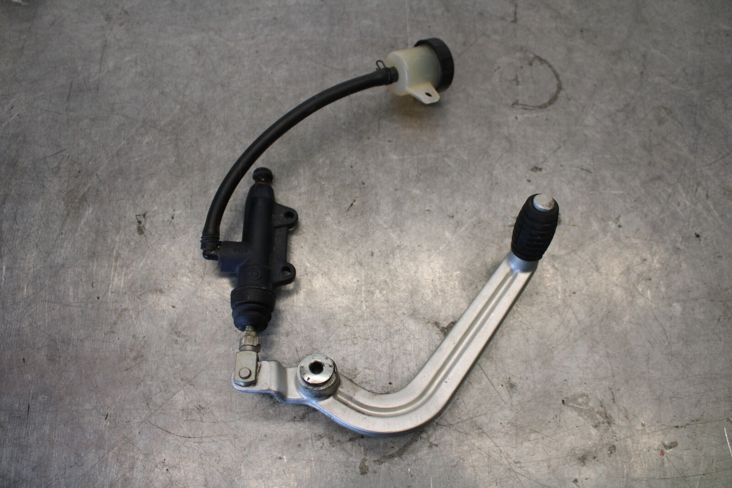 06-07 DUCATI MONSTER 695 REAR BACK BRAKE MASTER CYLINDER W RESERVOIR BB674