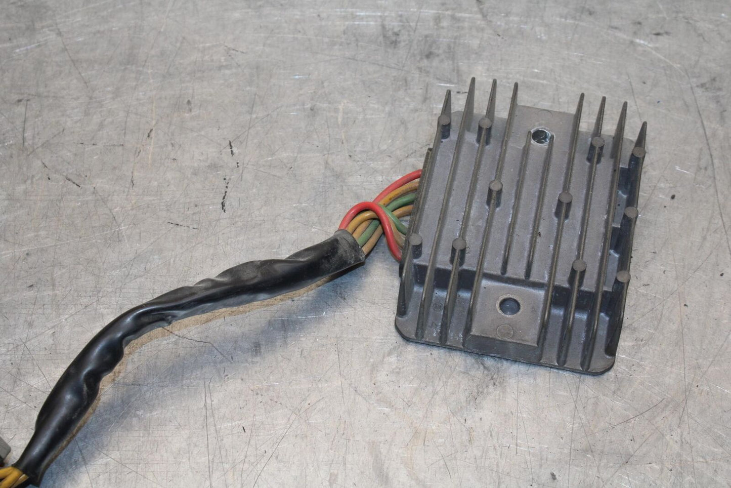 2005 Ducati Monster S2R RECTIFIER VOLTAGE REGULATOR BB557