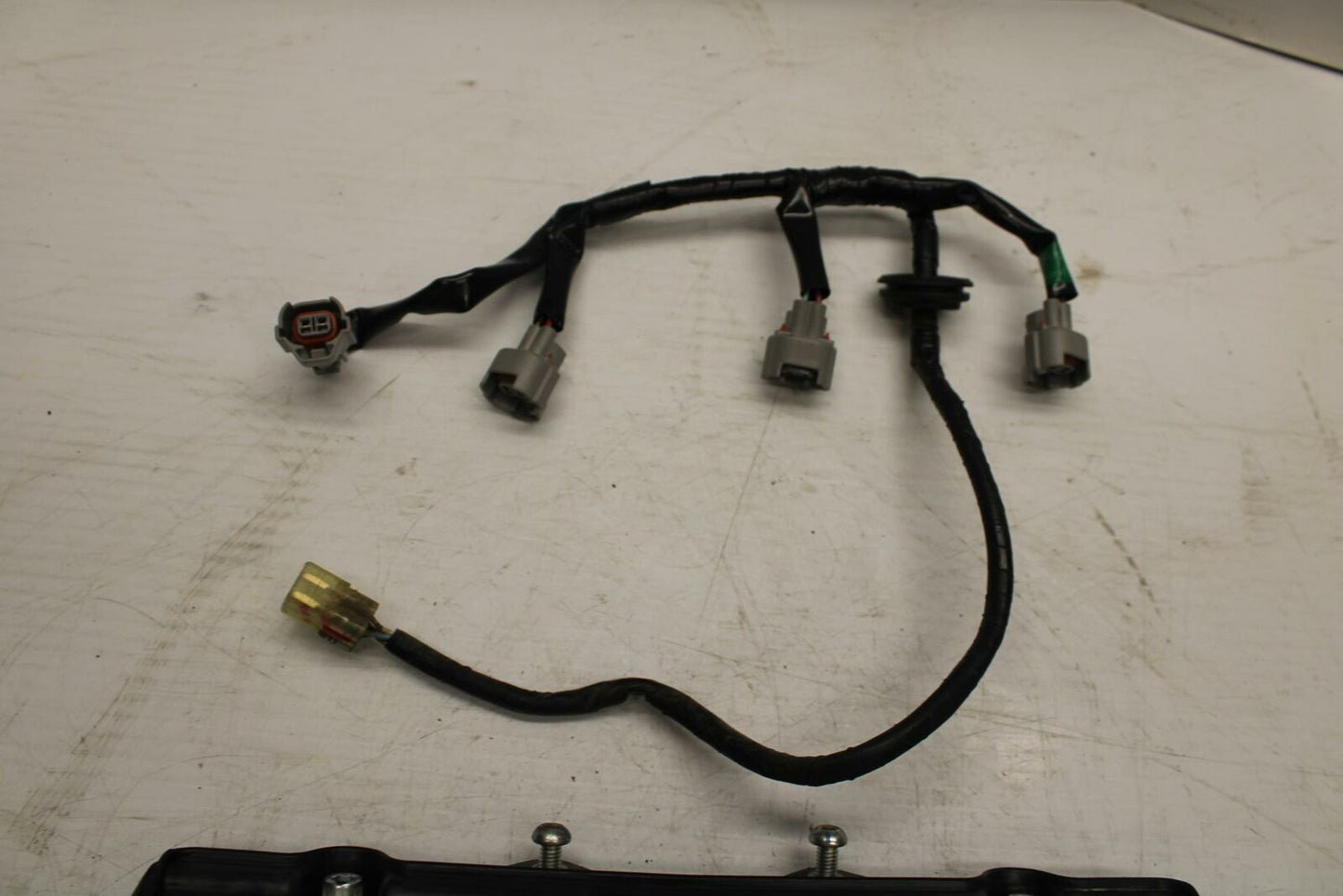 07 YAMAHA YZF R6 2c0 SECONDARY FUEL INJECTORS TOP AIRBOX GAS RAIL BB284