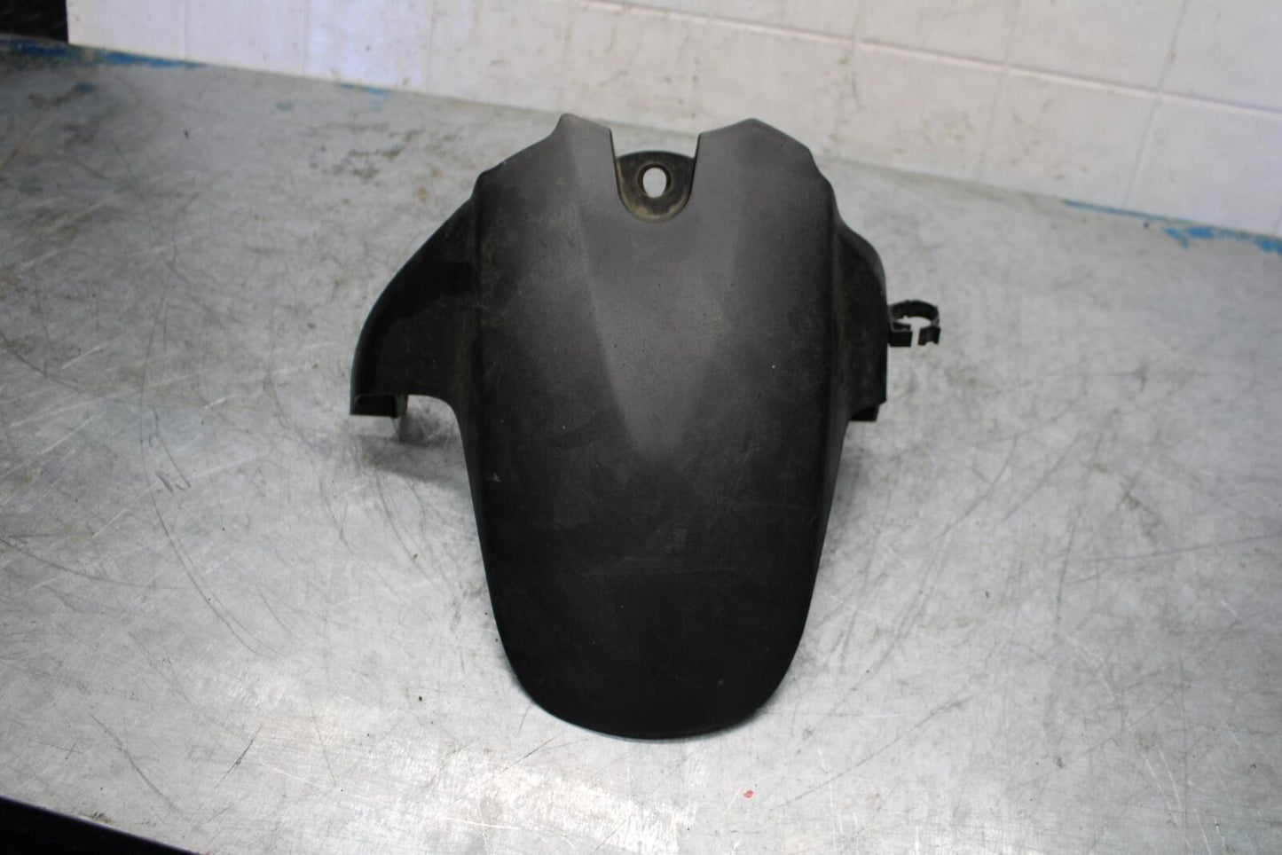 08-10 SUZUKI GSXR600 REAR BACK WHEEL TIRE HUGGER FENDER BB430