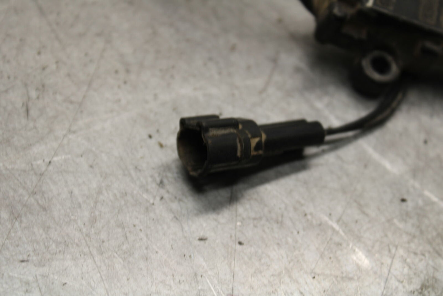 09-11 TRIUMPH DAYTONA 675 KICKSTAND SIDE KICK STAND SENSOR BB652