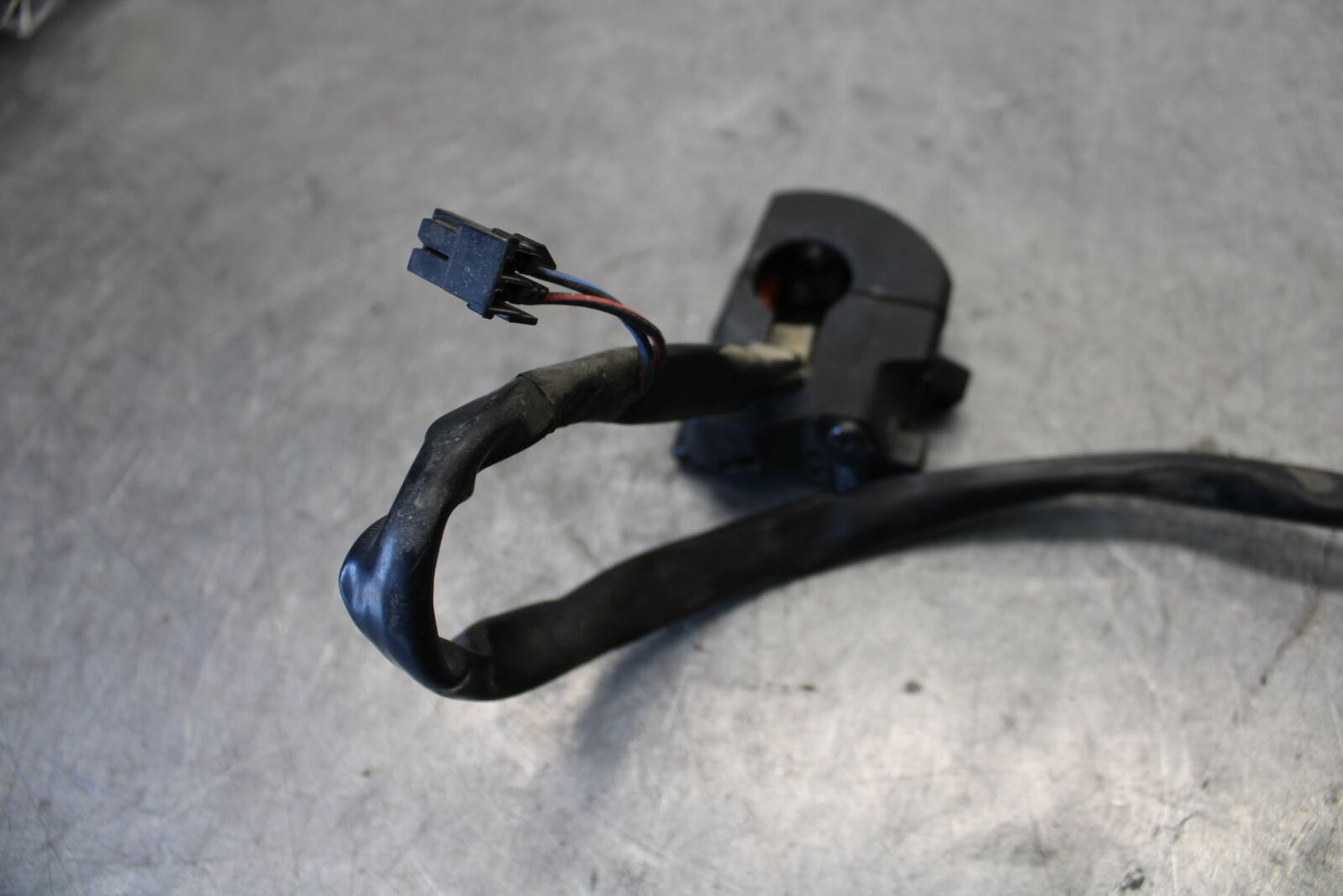 03-07 SUZUKI SV1000S RIGHT CLIP ON HANDLE KILL OFF START SWITCH SWITCHES BB657