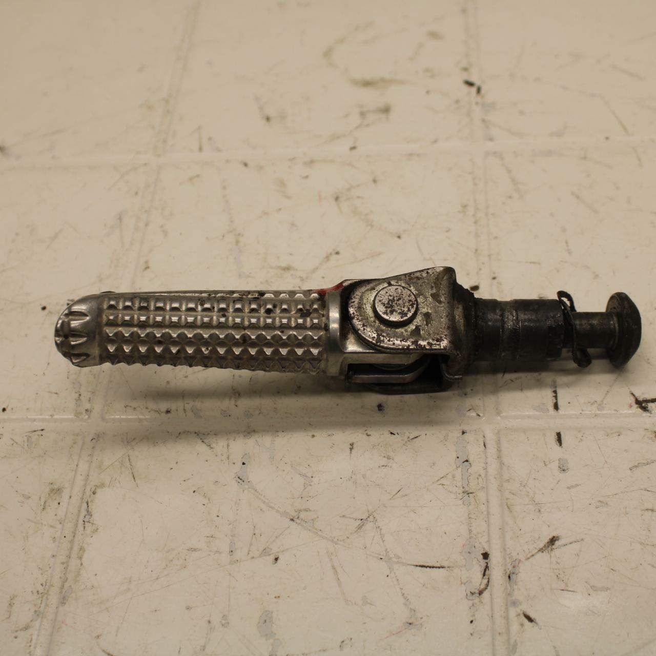 98-99 YAMAHA YZF R1 LEFT FRONT FOOT REST PEG STEP BB16