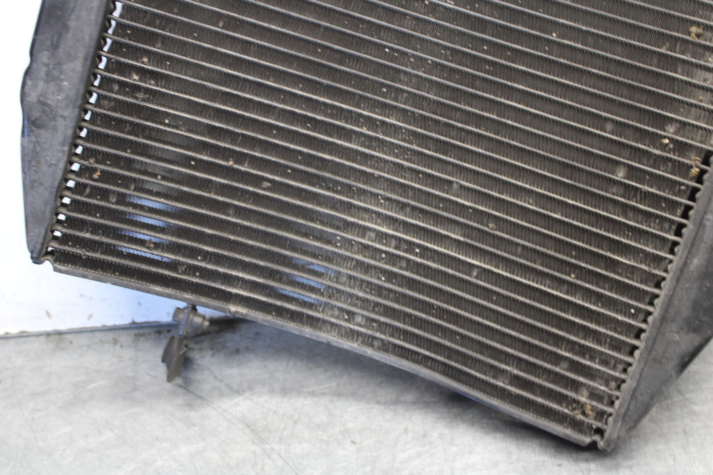 07-08 TRIUMPH DAYTONA 675 ENGINE RADIATOR MOTOR COOLER COOLING RADIATER BB685