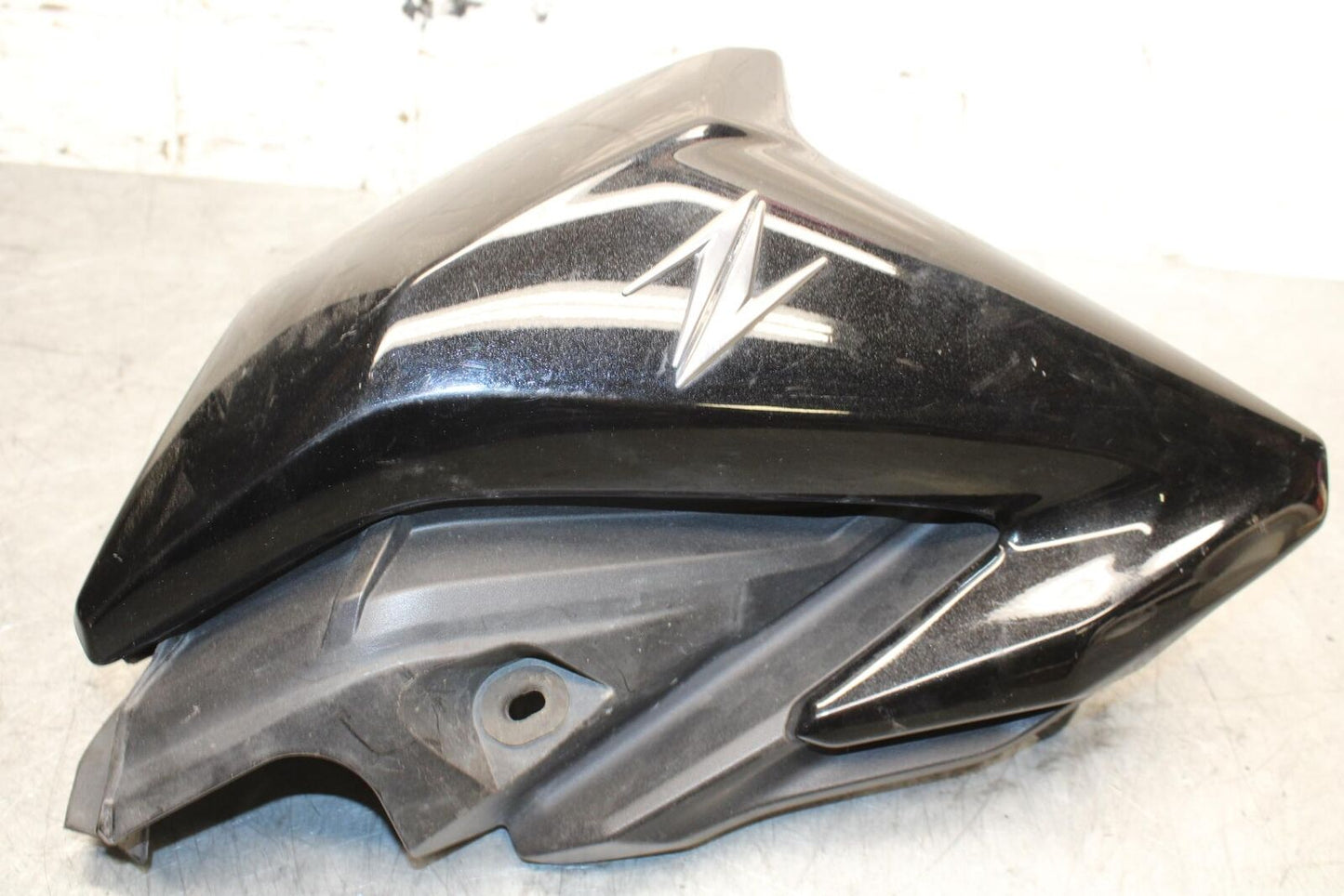 17 KAWASAKI Z900 ZR900 LEFT FRONT UPPER MID SIDE FAIRING COWL PLASTIC BB549