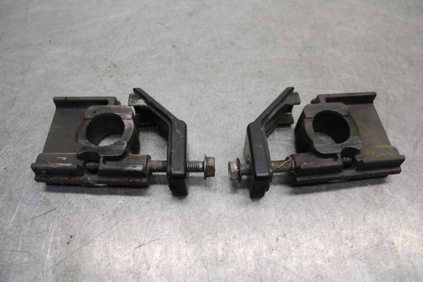 06-07 DUCATI MONSTER 695 SWINGARM CHAIN TENSIONER ADJUSTMENT BRACKETS BB674