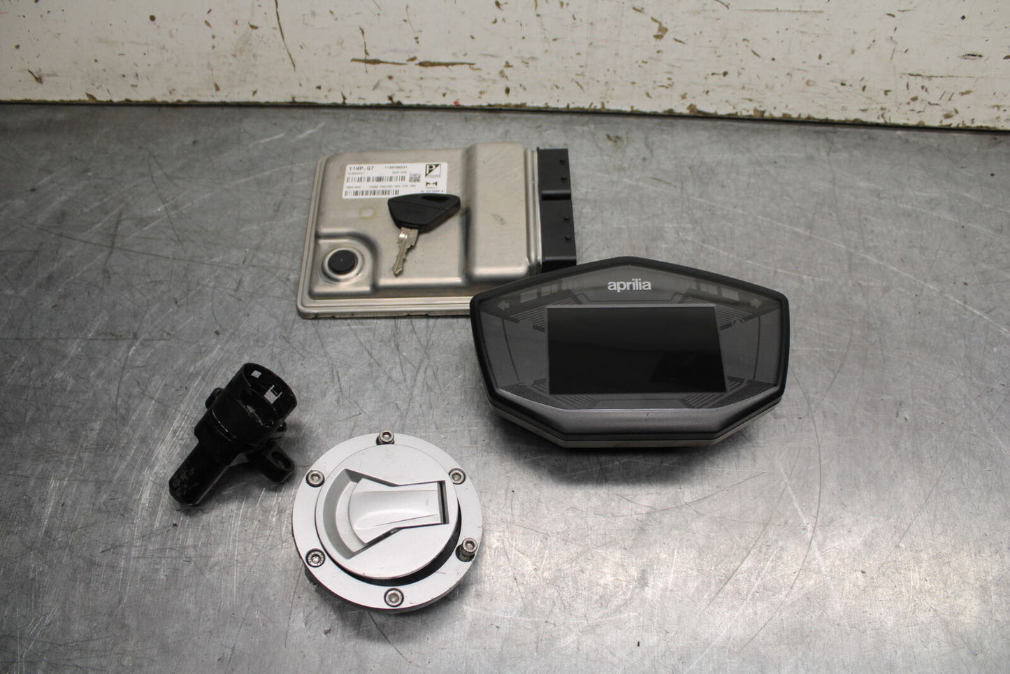 21-24 APRILIA TUONO 660 FACTORY IGNITION LOCK KEY SET W/ GAS CAP AND ECU BB733