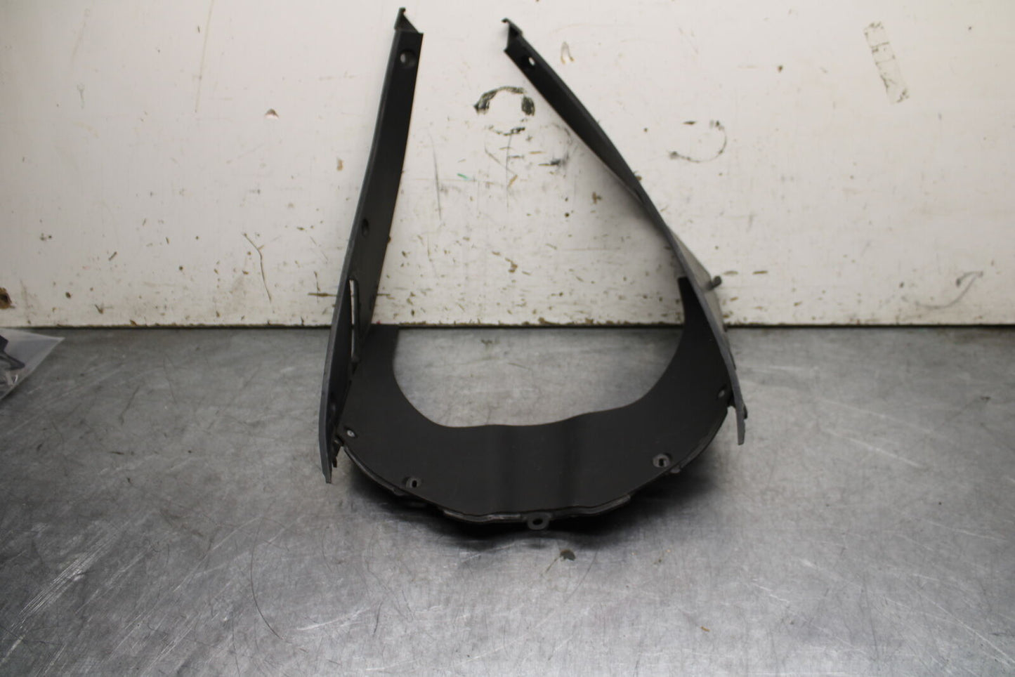 15-19 APRILIA RSV4 RF LOWER FRONT UPPER INNER HEADLIGHT COWL FAIRING BB611