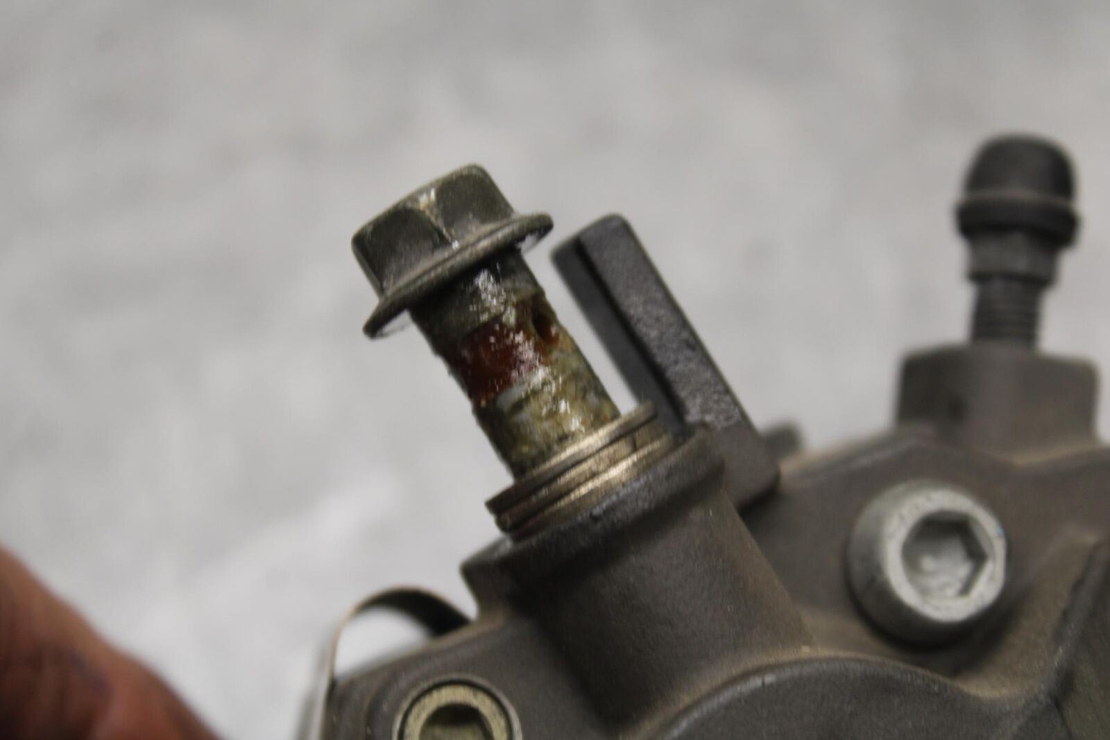 01-03 SUZUKI GSXR600 RIGHT LEFT FRONT BRAKE CALIPER SET PAIR CALIPERS BB636