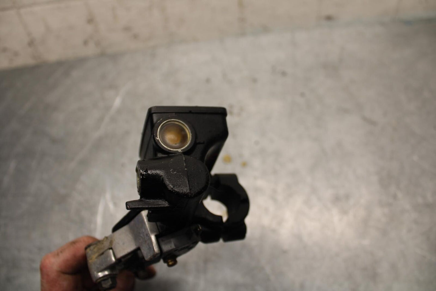 00-01 KAWASAKI ZZR600 FRONT BRAKE MASTER CYLINDER BB31