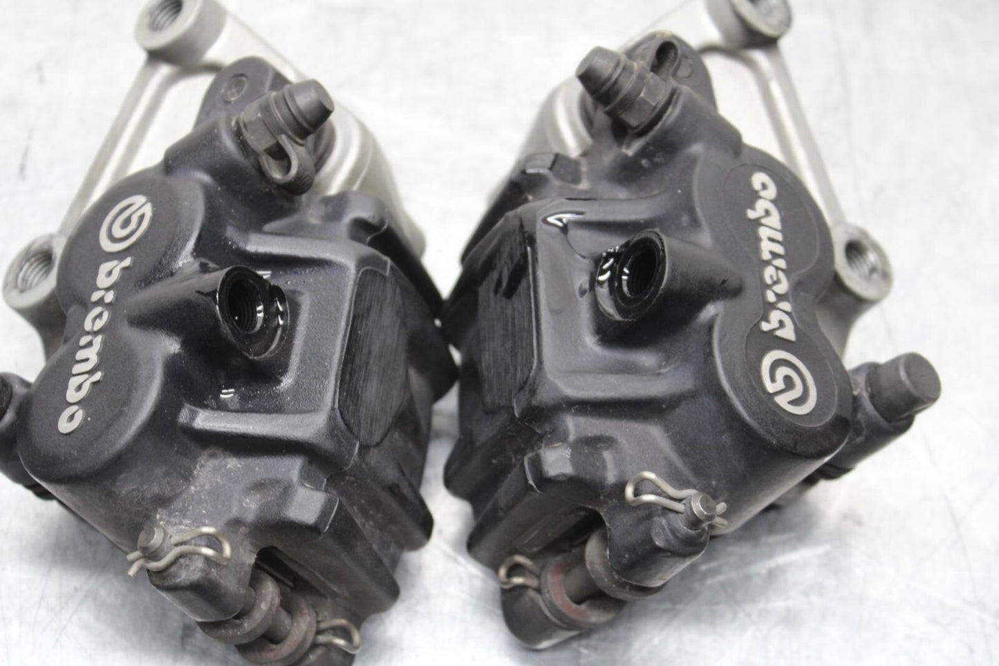 2005 Ducati Monster S2R RIGHT LEFT FRONT BRAKE CALIPER SET PAIR CALIPERS BB557