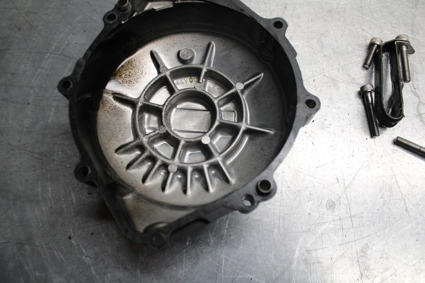 98-99 YAMAHA YZF R1 STATOR MAGNETO ALTERNATOR GENERATOR COVER BB74