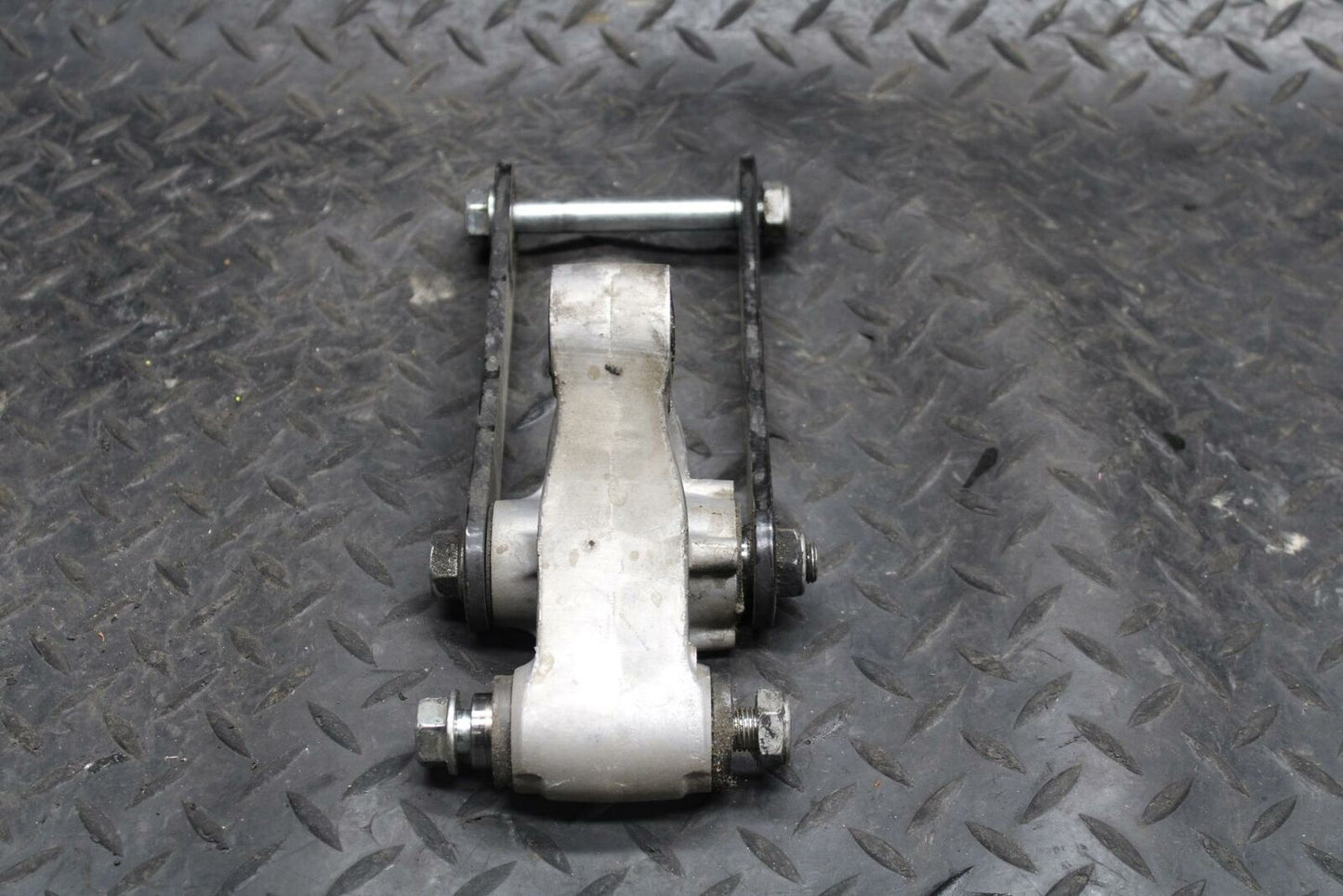 17 KAWASAKI NINJA 300 REAR DOGBONE SHOCK LINKAGE LINK BB215