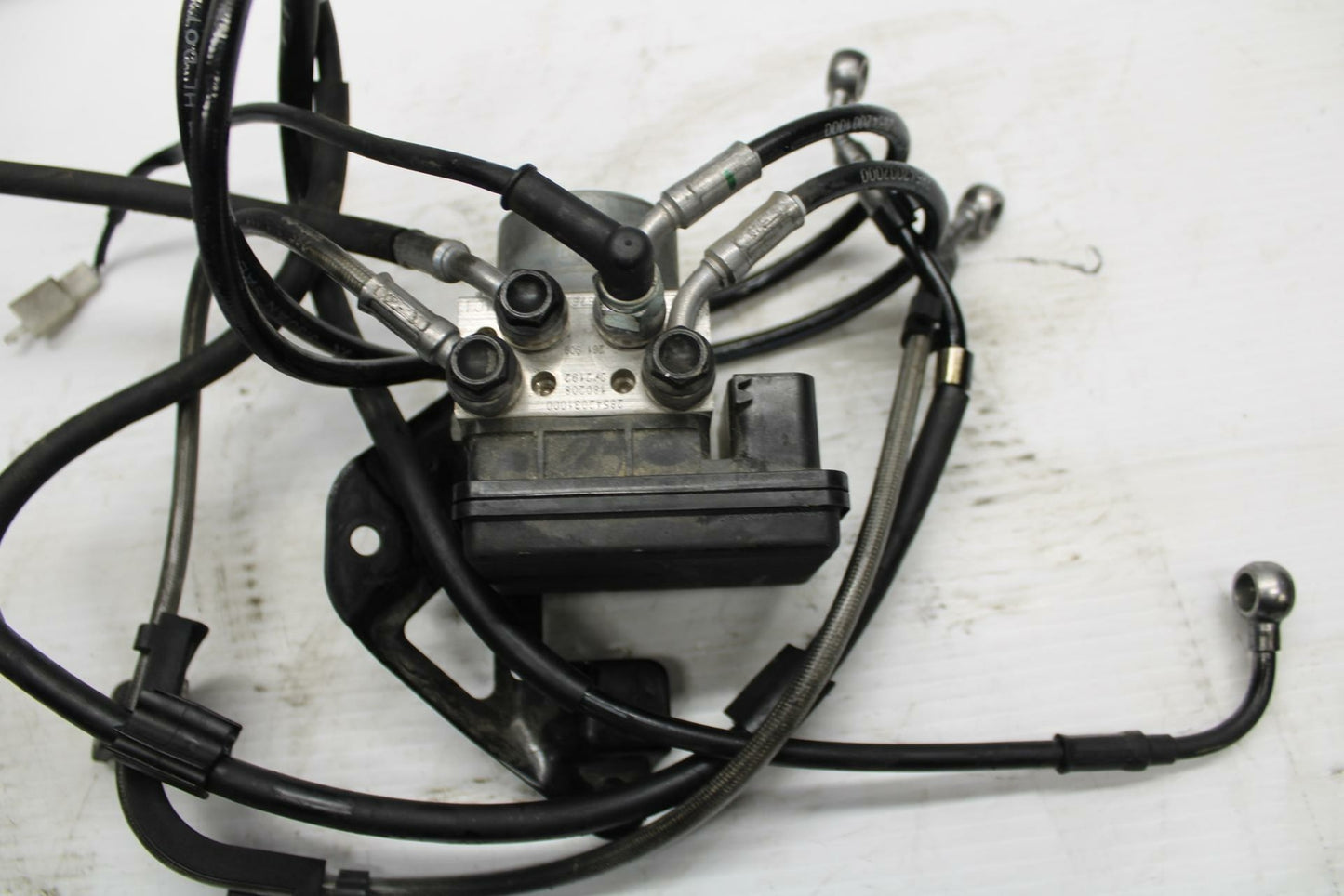 18-20 HUSQVARNA VITPILEN 401 ABS PUMP UNIT MODULE LINES BB248
