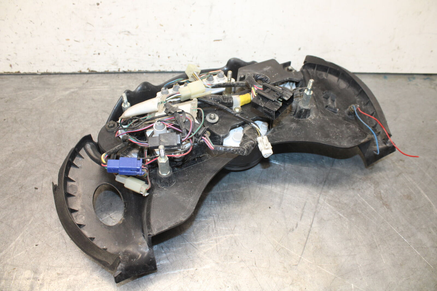 01-06 TRIUMPH TIGER 955I SPEEDO TACH GAUGES DISPLAY CLUSTER SPEEDOMETER BB693