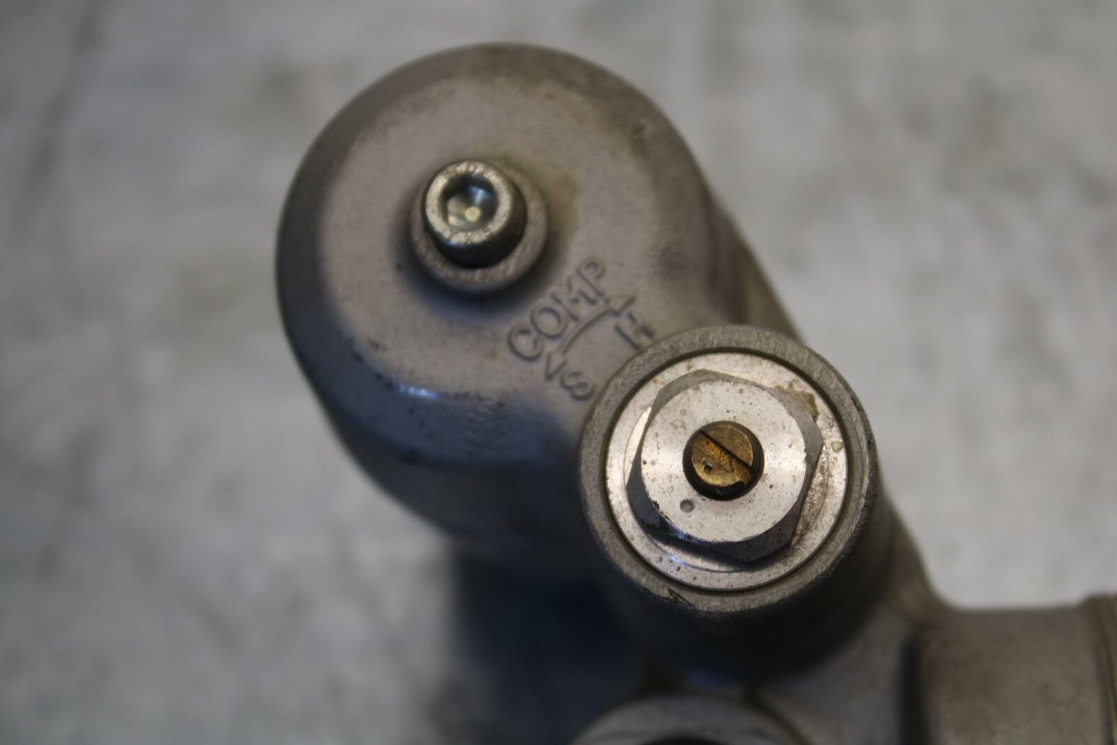 01-02 SUZUKI GSXR750 REAR BACK SHOCK ABSORBER SUSPENSION BB28 B