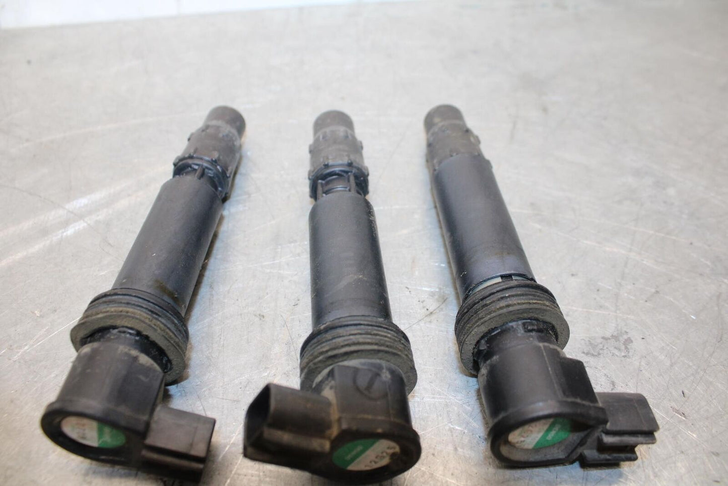 2006 Triumph Daytona 675 Triple IGNITION COILS COIL SPARK PLUG CAPS BB434