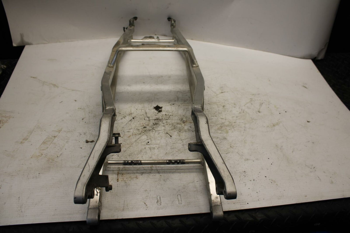 00-01 HONDA CBR929RR REAR SUBFRAME BACK SUB FRAME BB265