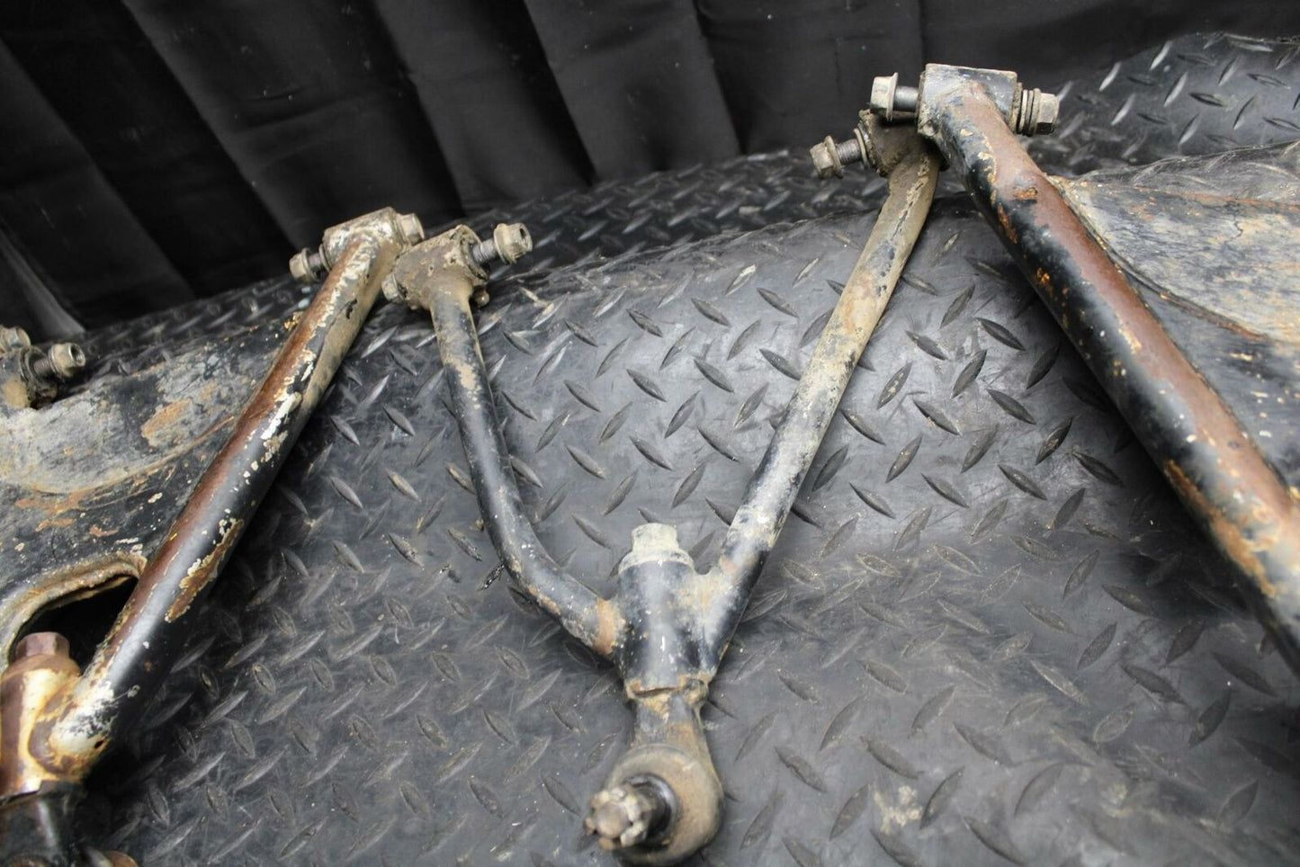 85-86 SUZUKI QUADRACER 250 FRONT RIGHT LEFT A ARM SET BB210