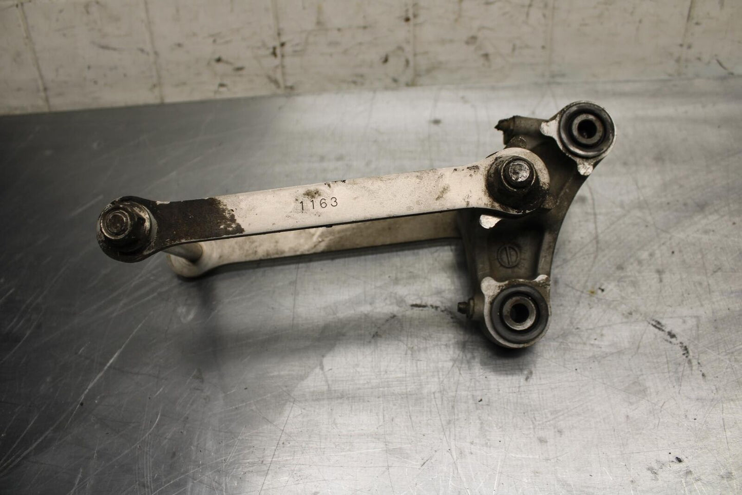 00-02 KAWASAKI NINJA ZX6R ZX600J DOGBONE SHOCK LINKAGE LINK 39007-1287 BB489