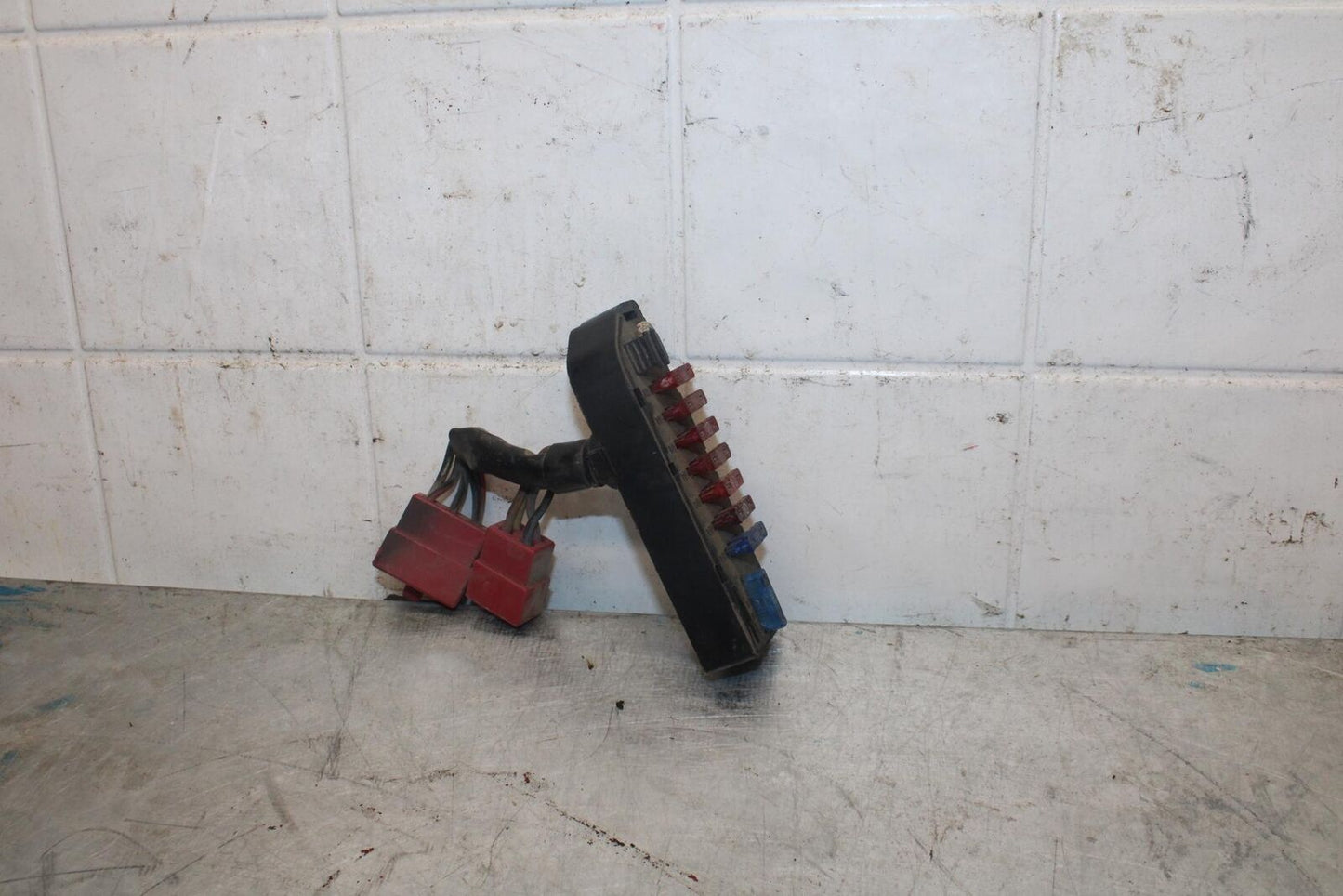 87-96 HONDA CBR1000F FUSE bOX BB420