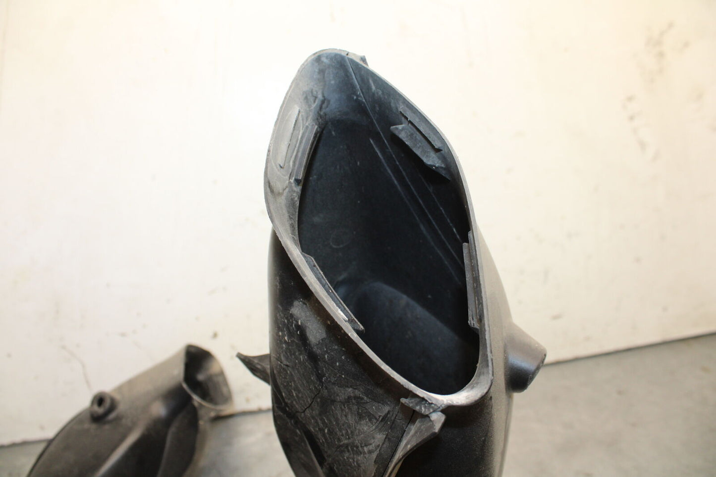04-05 SUZUKI GSXR600 RIGHT LEFT AIR INTAKE DUCTS 94402-29G00 94403-29G00 BB658