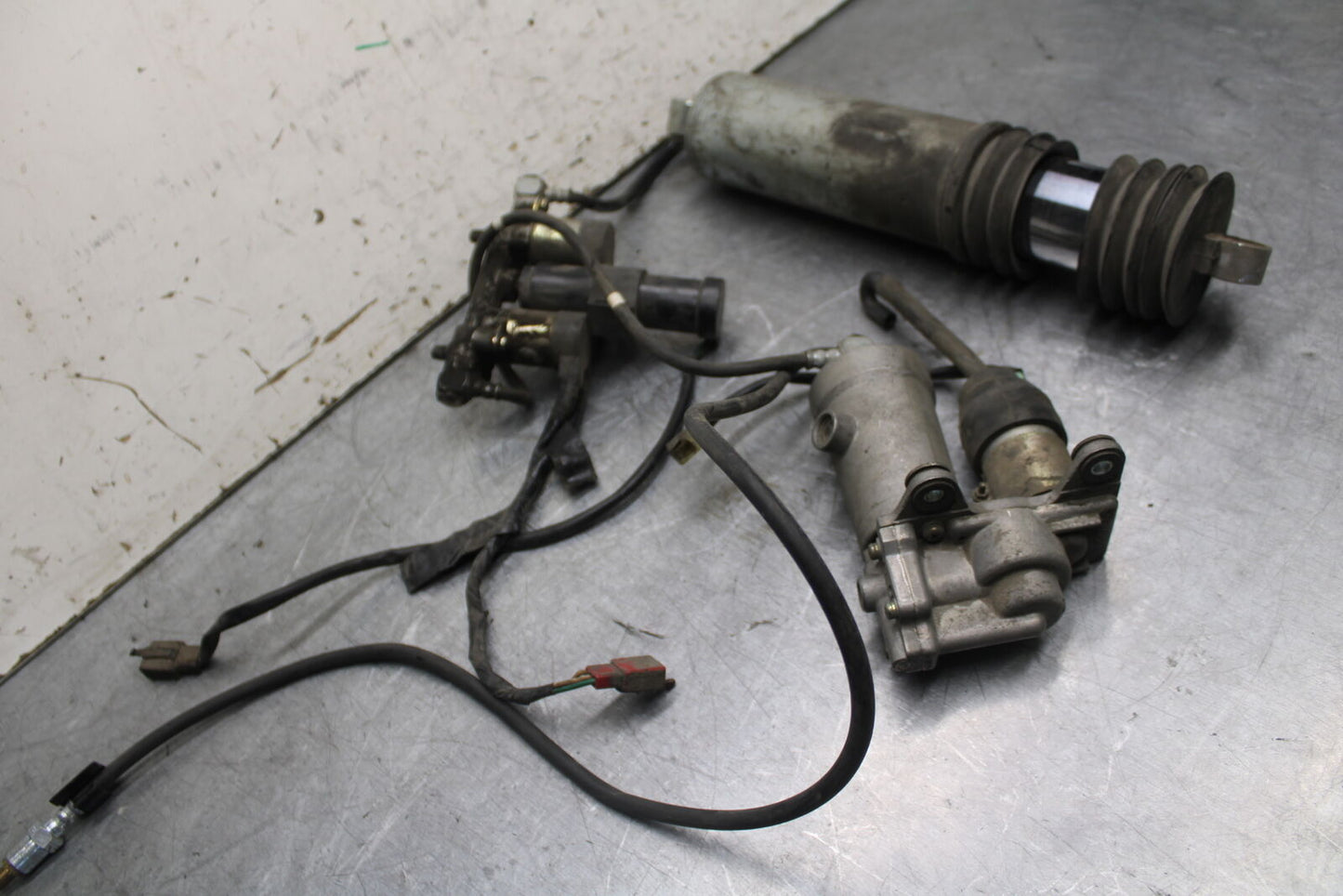 93-00 HONDA GOLDWING 1500 GL1500SE REAR SHOCK & COMPRESSOR BB700