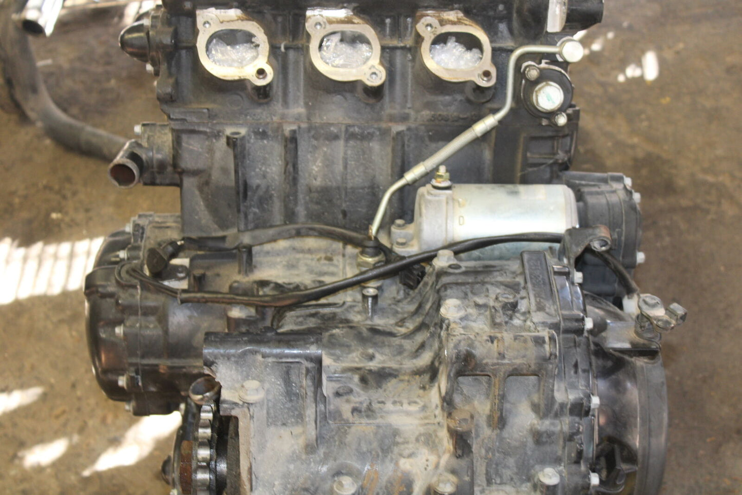 01-06 TRIUMPH TIGER 955I ENGINE MOTOR BB693