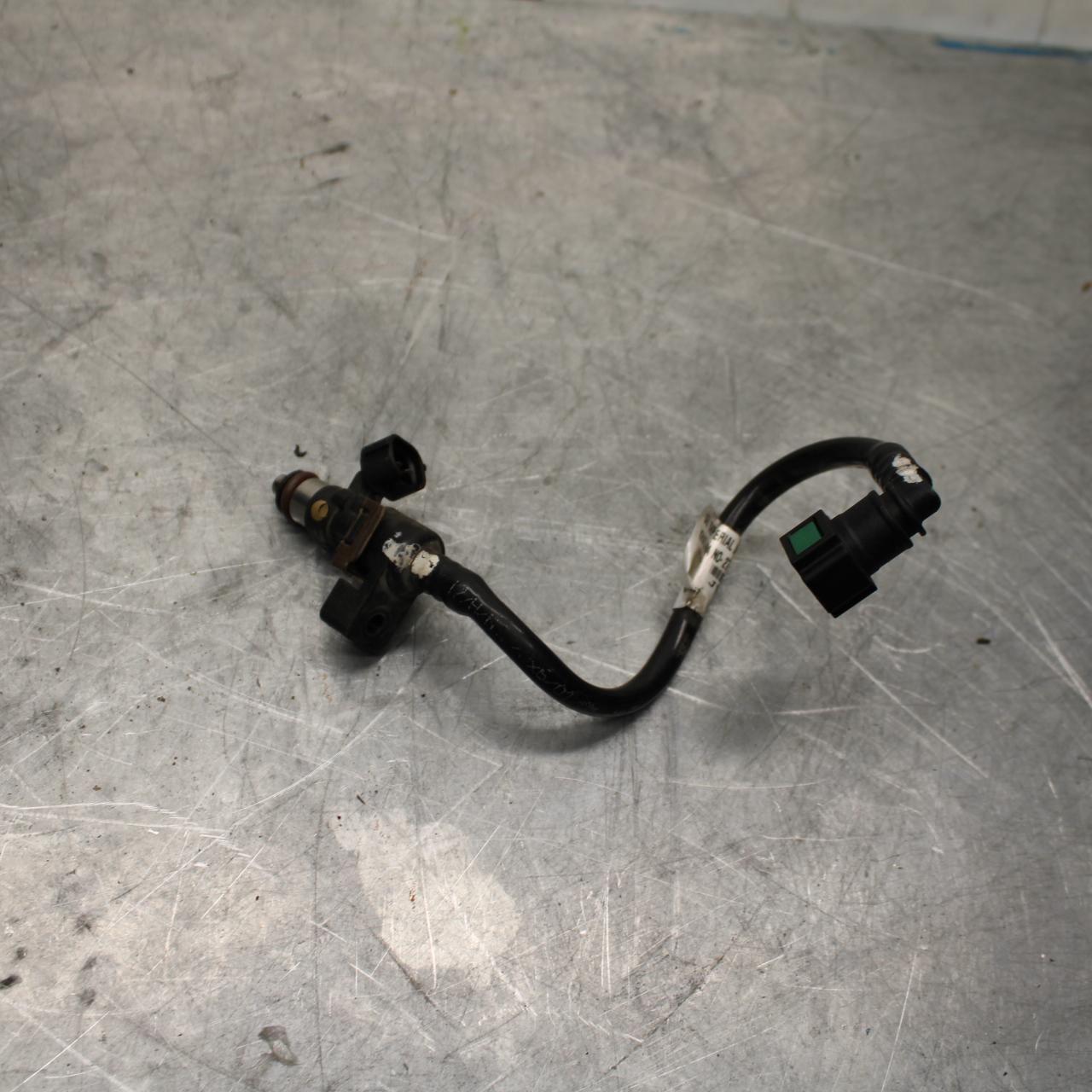 18 KTM RC 390 FUEL INJECTOR BB442
