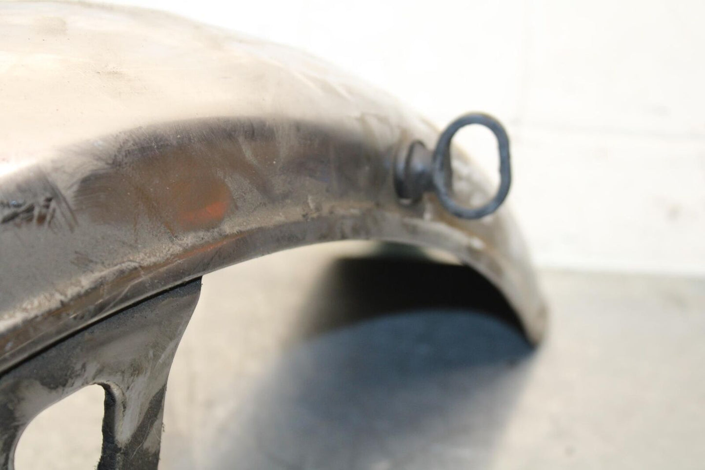 1979 Yamaha XS1100 FRONT WHEEL FENDER 2H7-21510-01-93 BB572