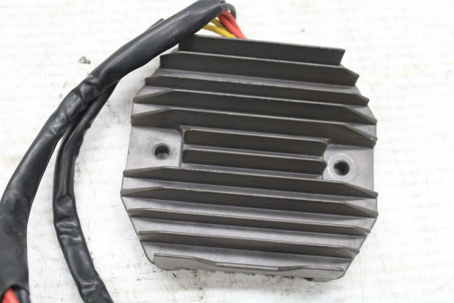 08-11 TRIUMPH SPEED TRIPLE RECTIFIER VOLTAGE REGULATOR BB366