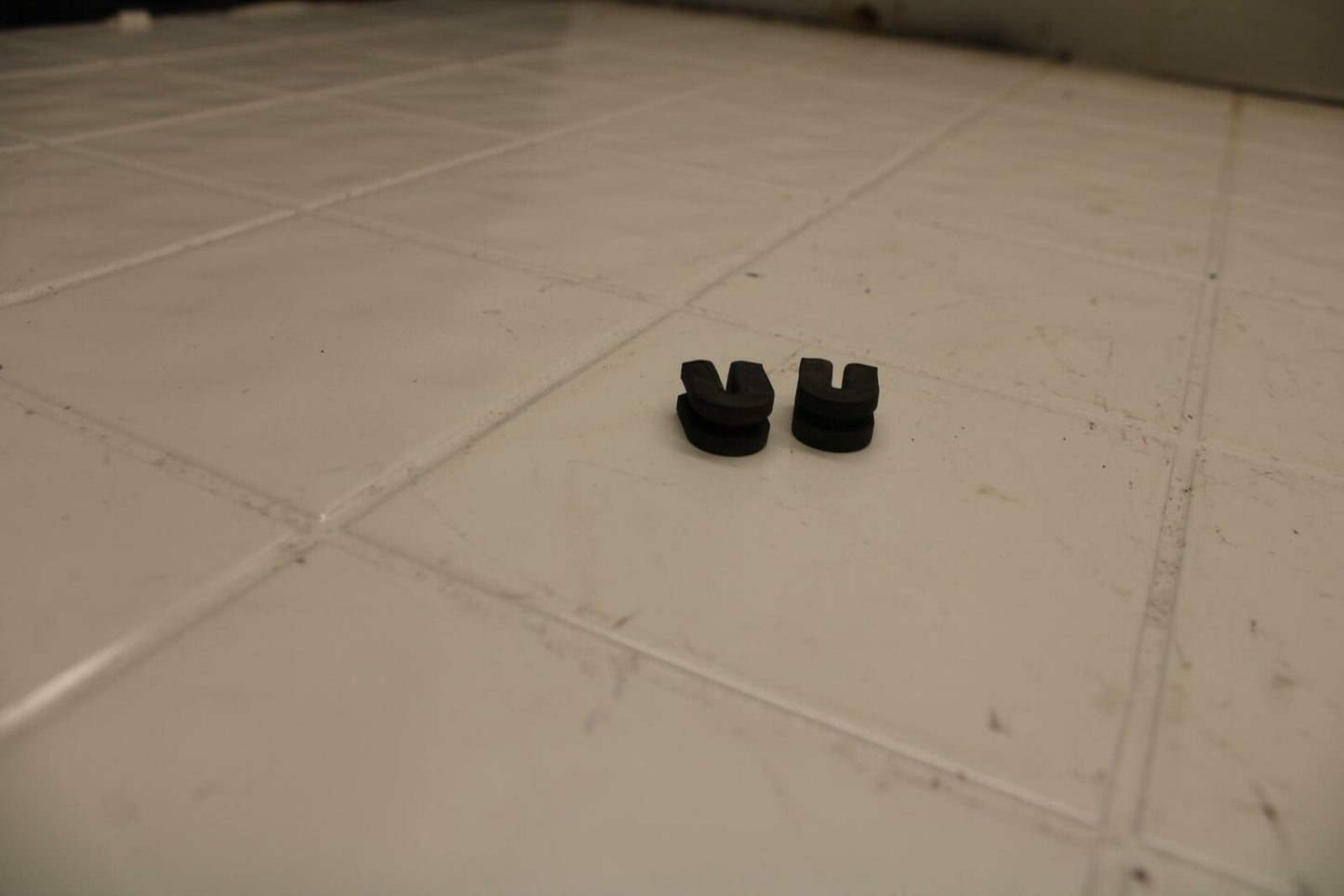 91-92 SUZUKI GSXR1100 GSXR 1100M OIL COOLER RUBBER BB03c