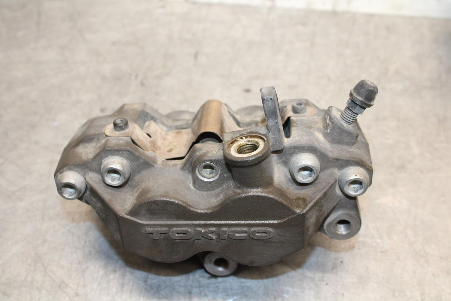 2001 Suzuki GSXR600 RIGHT LEFT FRONT BRAKE CALIPER SET PAIR CALIPERS BB59