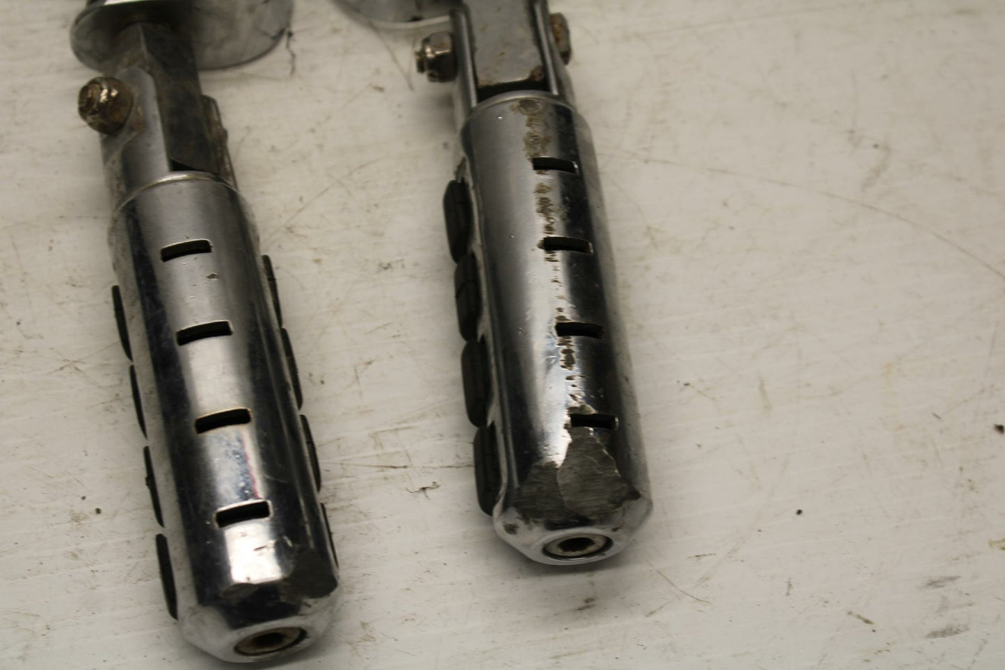 00-07 HONDA SHADOW SABRE 1100 HIGHWAY FOOT RESTS PEGS STEPS SET PAIR BB350