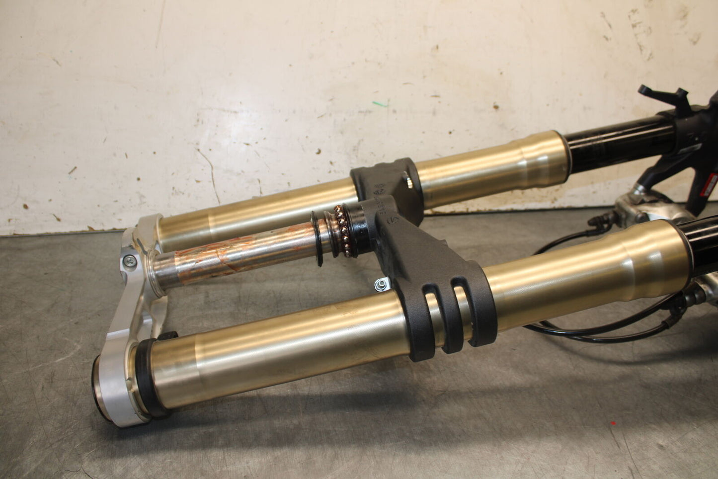 12-15 DUCATI 1199 PANIGALE COMPLETE FRONT END FORKS SUSPENSION TRIPLE BB705