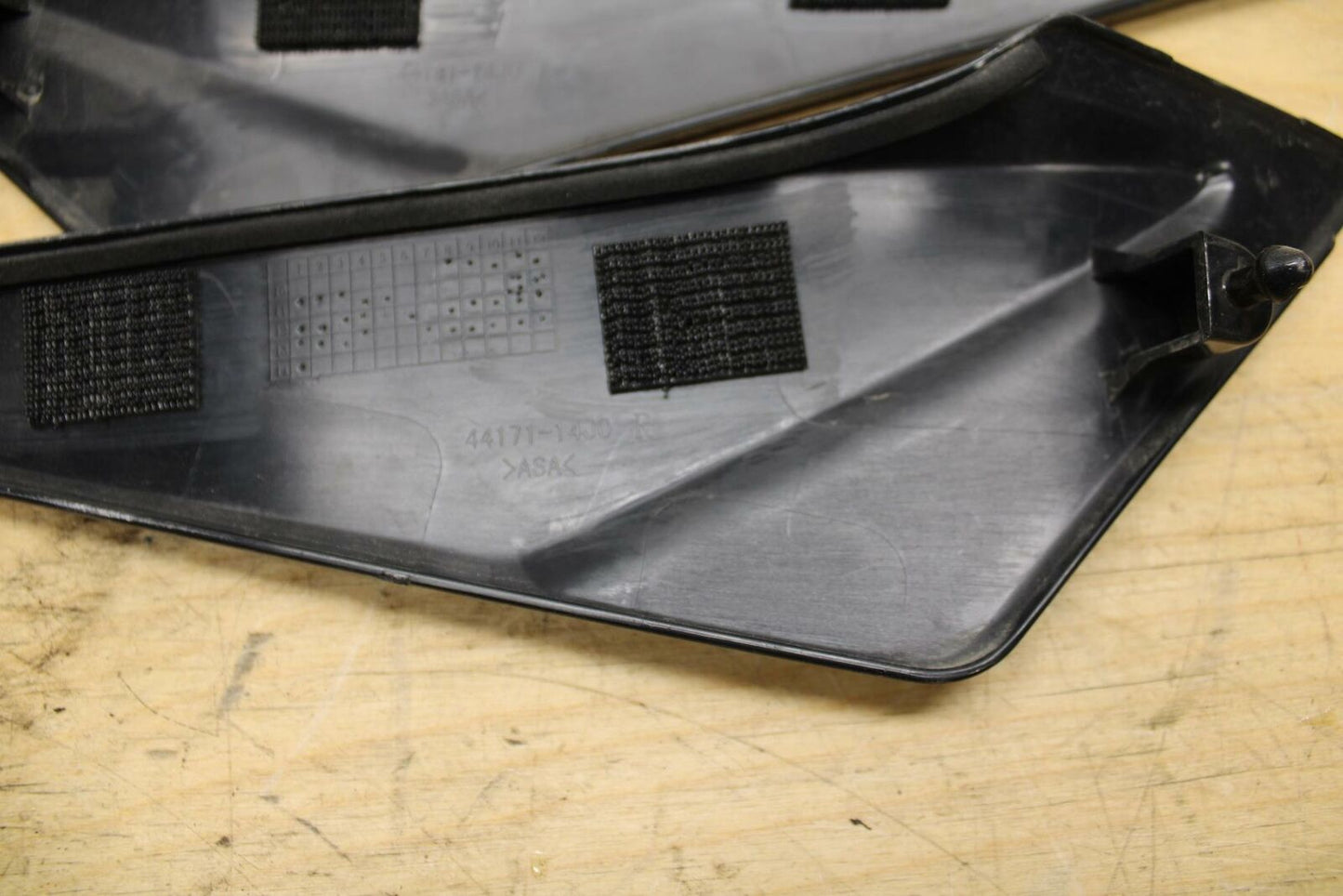 11-17 SUZUKI GSXR750 GAS FUEL TANK PANELS COVERS TRIM SET COWLS BB320