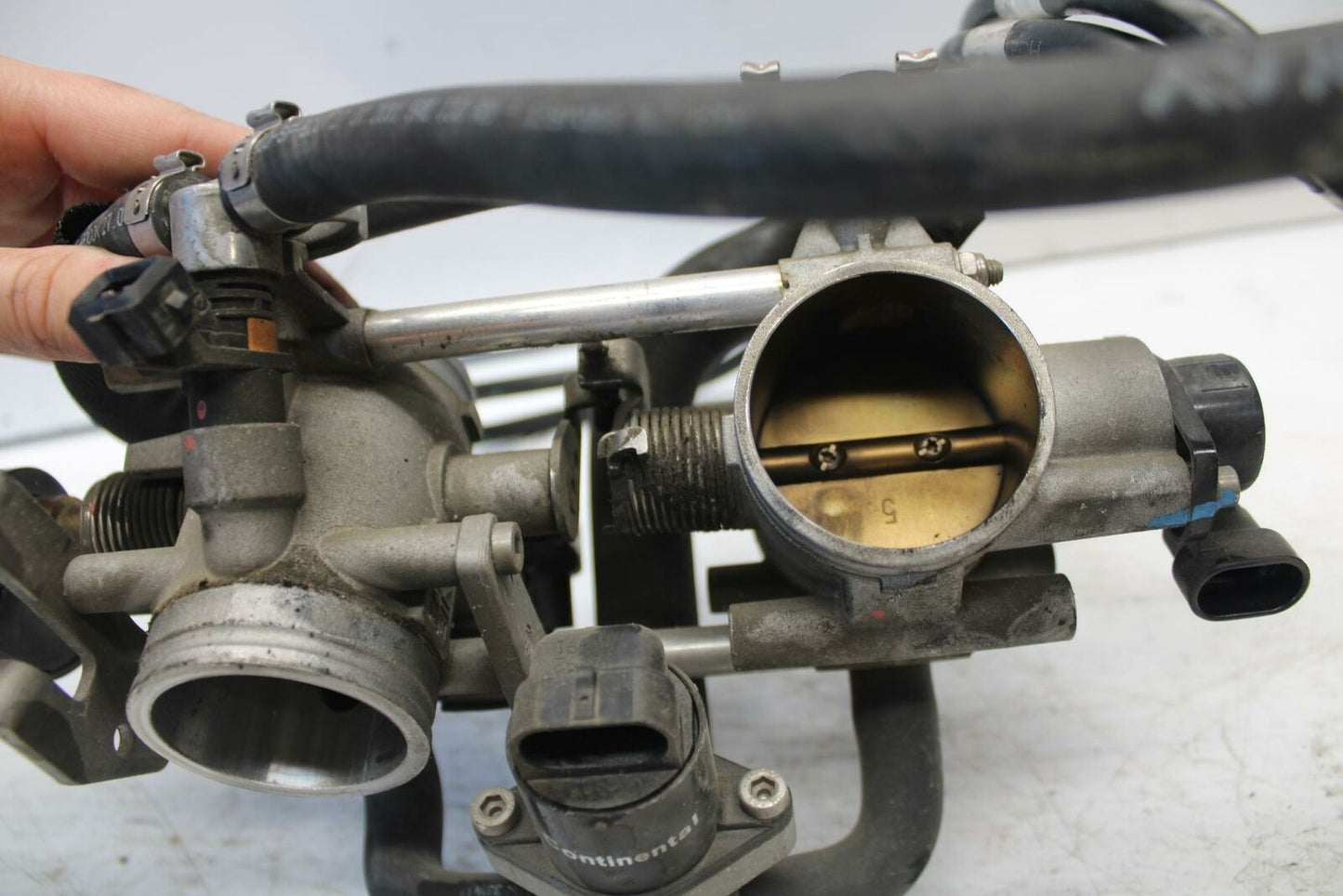 12 DUCATI MONSTER 796 MAIN FUEL INJECTORS / THROTTLE BODIES BB276
