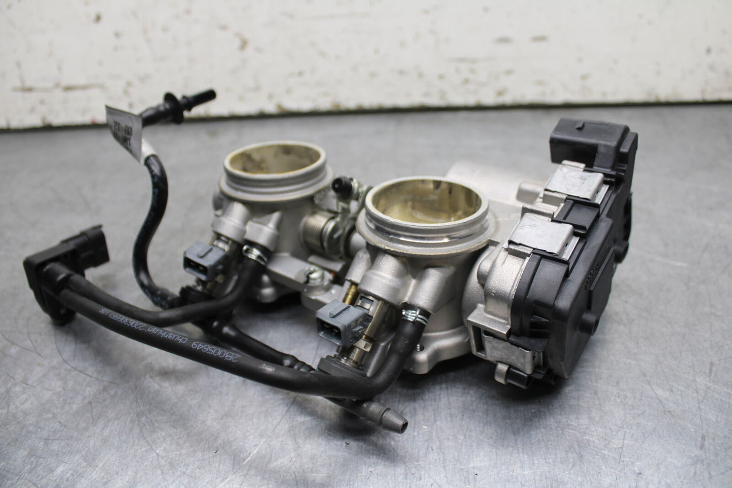 21-24 APRILIA TUONO 660 FACTORY MAIN FUEL INJECTORS / THROTTLE BODIES BB733