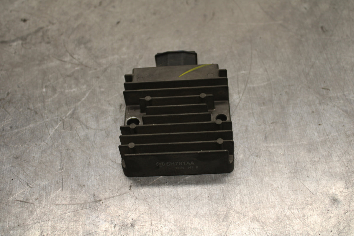 15-16 HONDA CB300F RECTIFIER VOLTAGE REGULATOR BB740