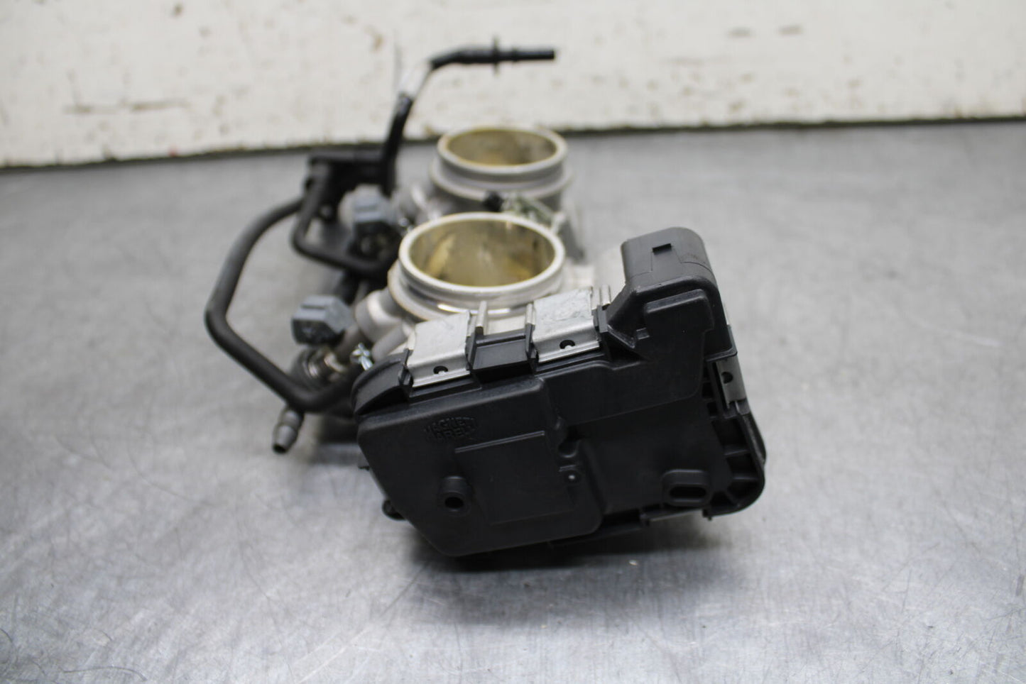 21-24 APRILIA TUONO 660 FACTORY MAIN FUEL INJECTORS / THROTTLE BODIES BB733